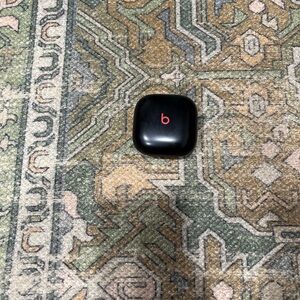 Beats Wireless Earbud Charging Case - Black with Red Logo